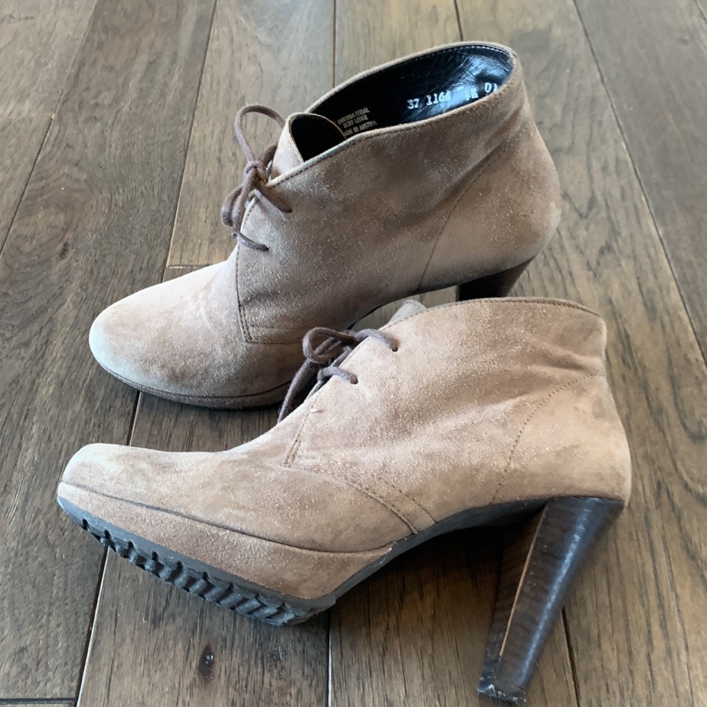 Paul Greene bootie. Size 7 (4.5 UK) Taupe Color. Neutral - goes with everything